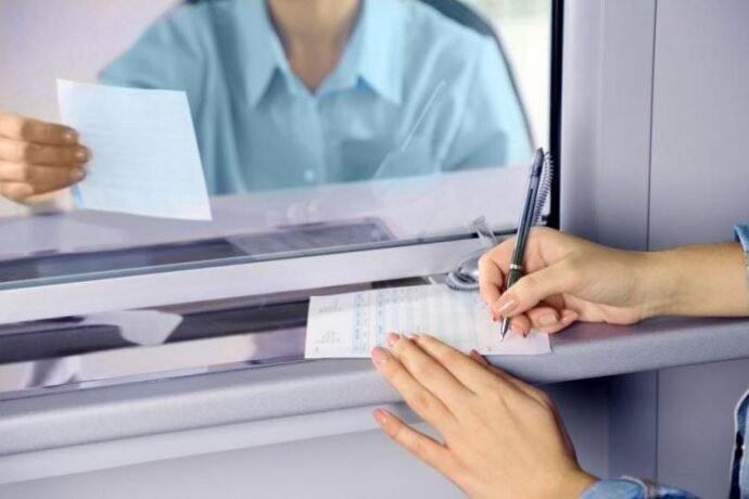 Pagesat nëpërmjet bankës u rritën me 22 për qind për tremujorin e parë